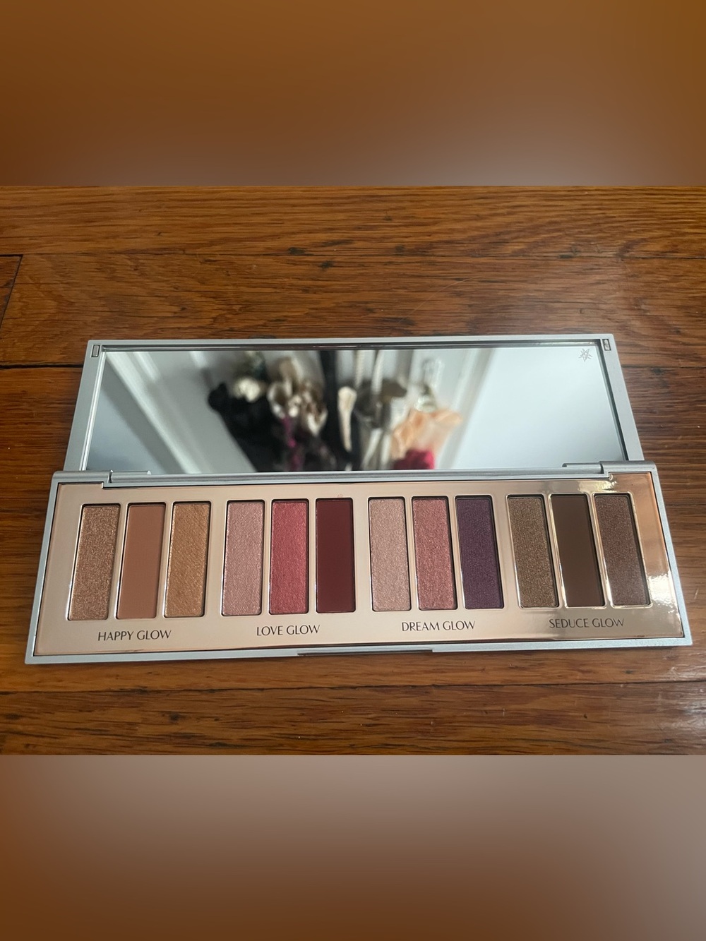 Charlotte Tilbury Bejeweled Eyes to Hypnotize 12 pan eyeshadow palette